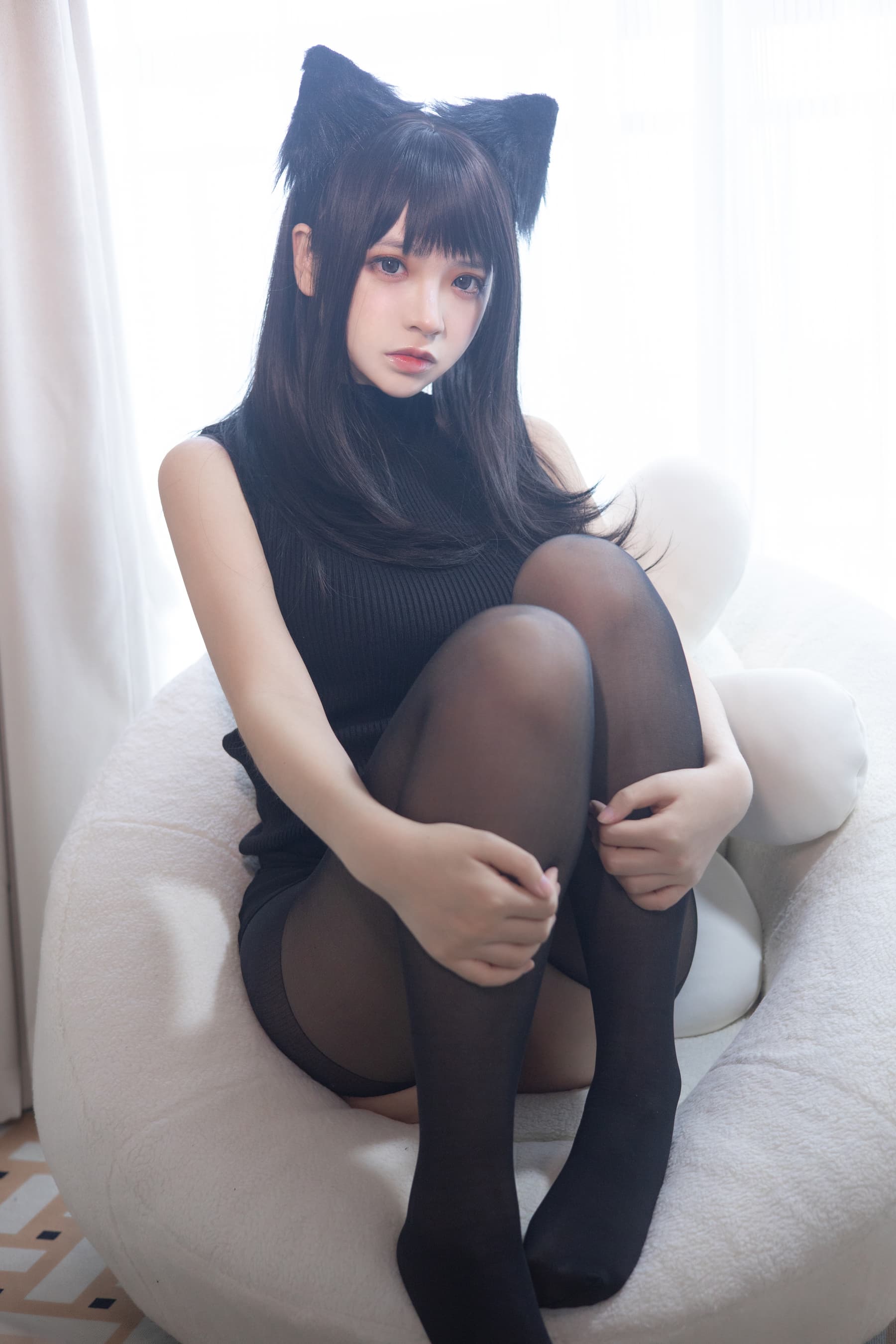 NO.114 黑毛衣少女 – [疯猫ss] - 喵图录