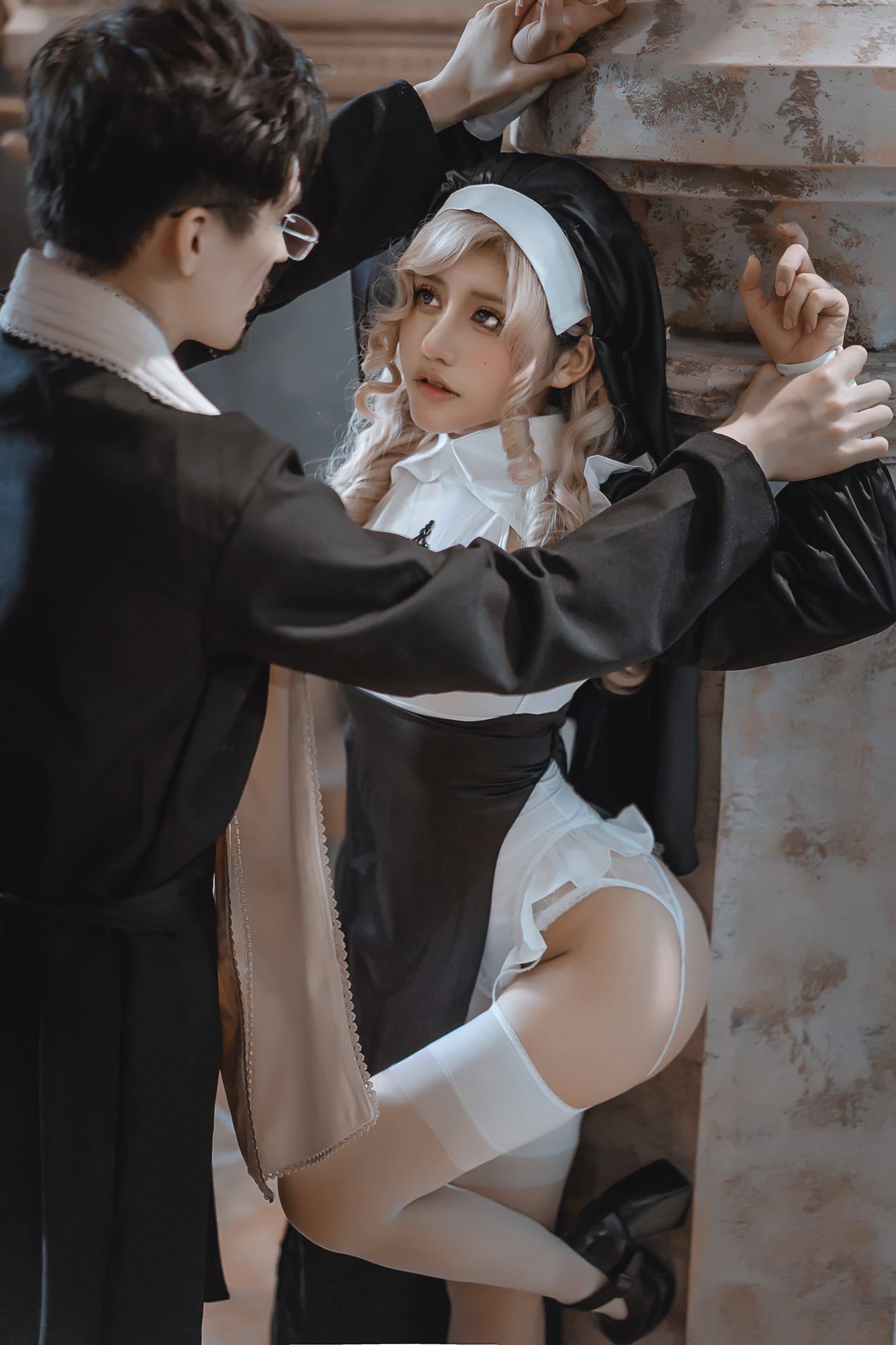 NO.039 修女与神父 – [一笑芳香沁] - 喵图录