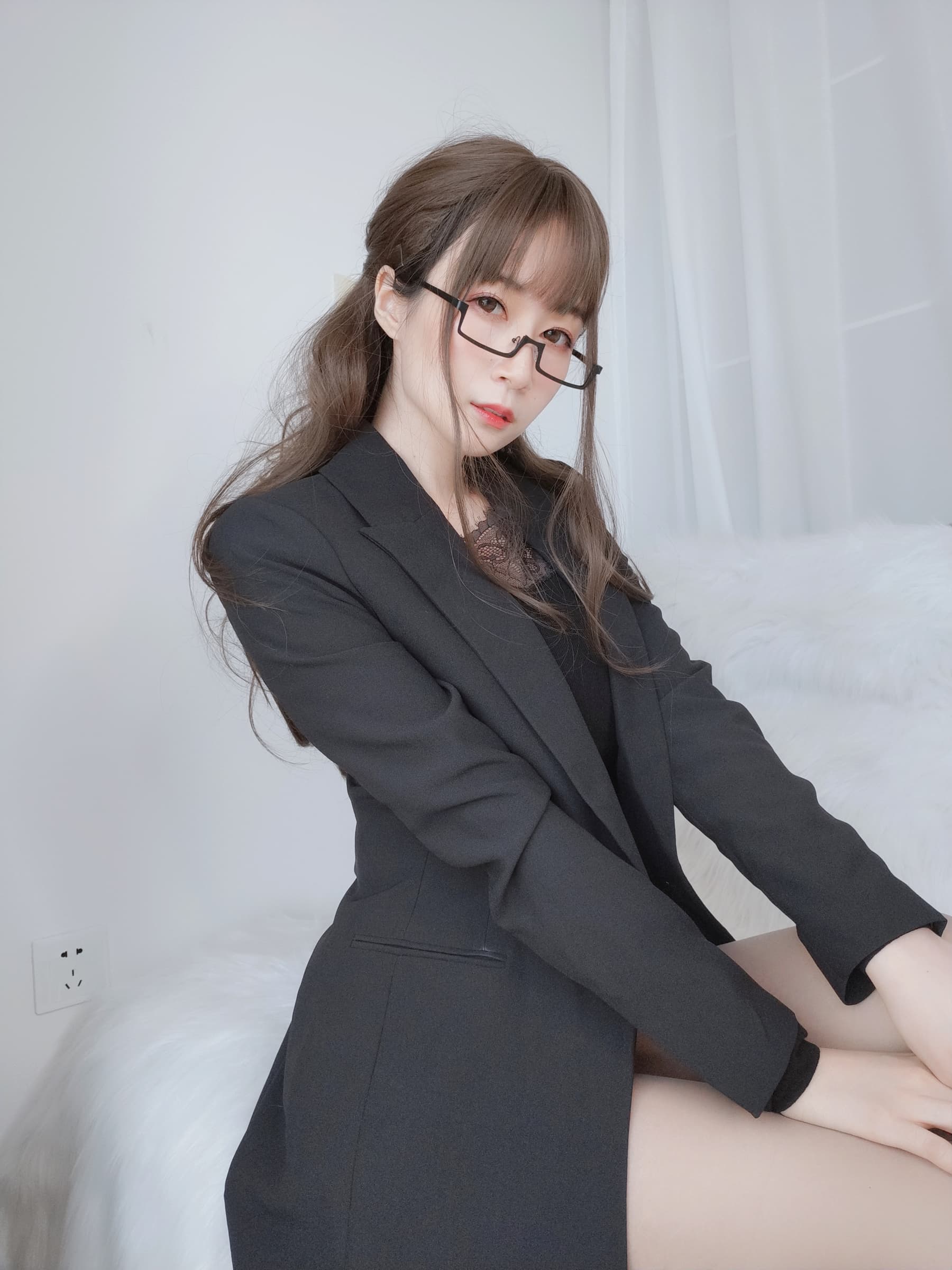 NO.049 黑西服 – [白银81] - 喵图录