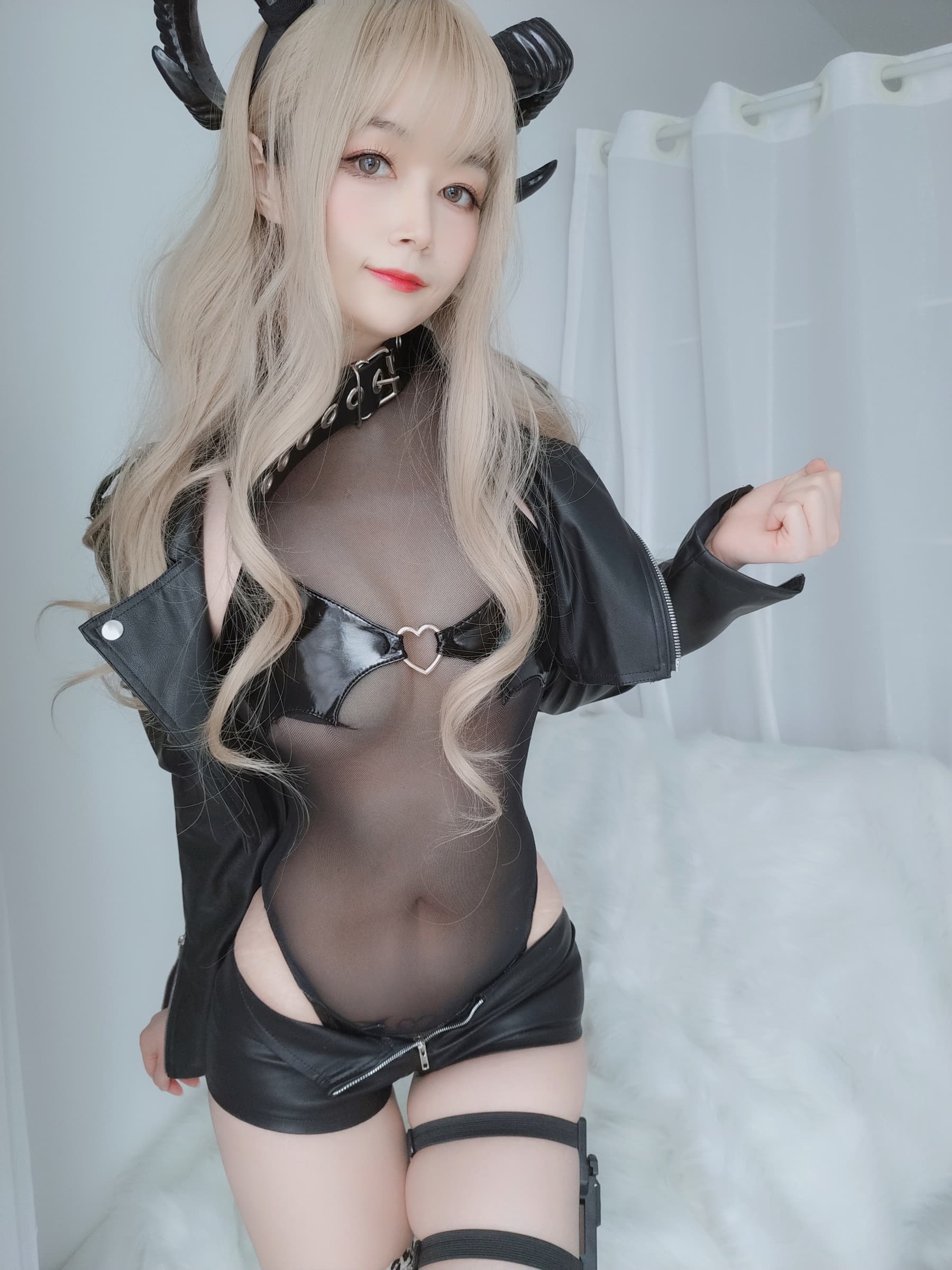NO.033 皮衣小恶魔 – [白银81] - 喵图录