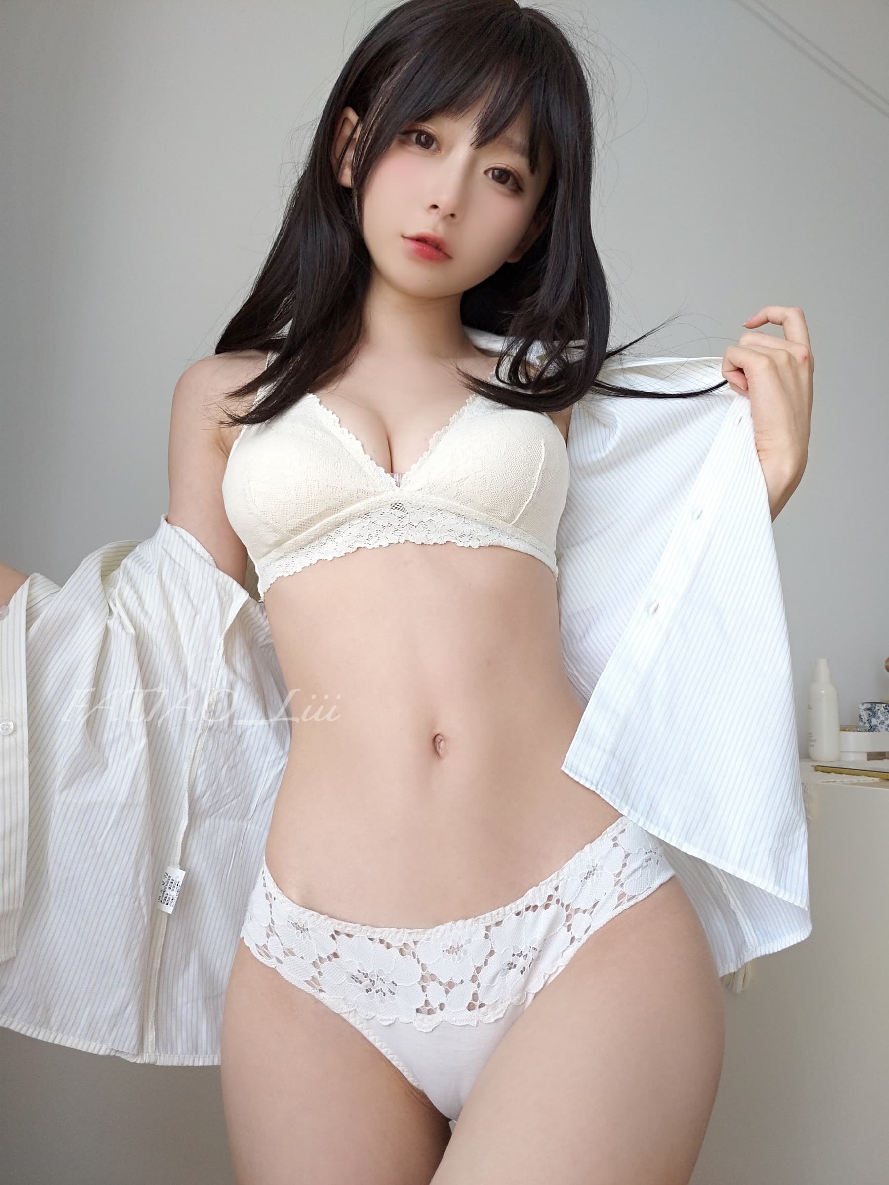 NO.025 fantia 2022年08月合集 – [迷之呆梨] - 喵图录