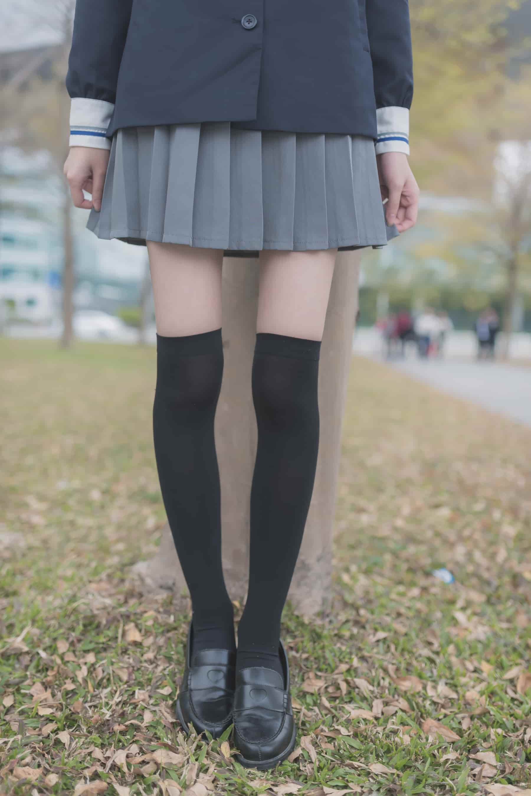 NO.021 学妹户外黑丝 – [风之领域] - 喵图录
