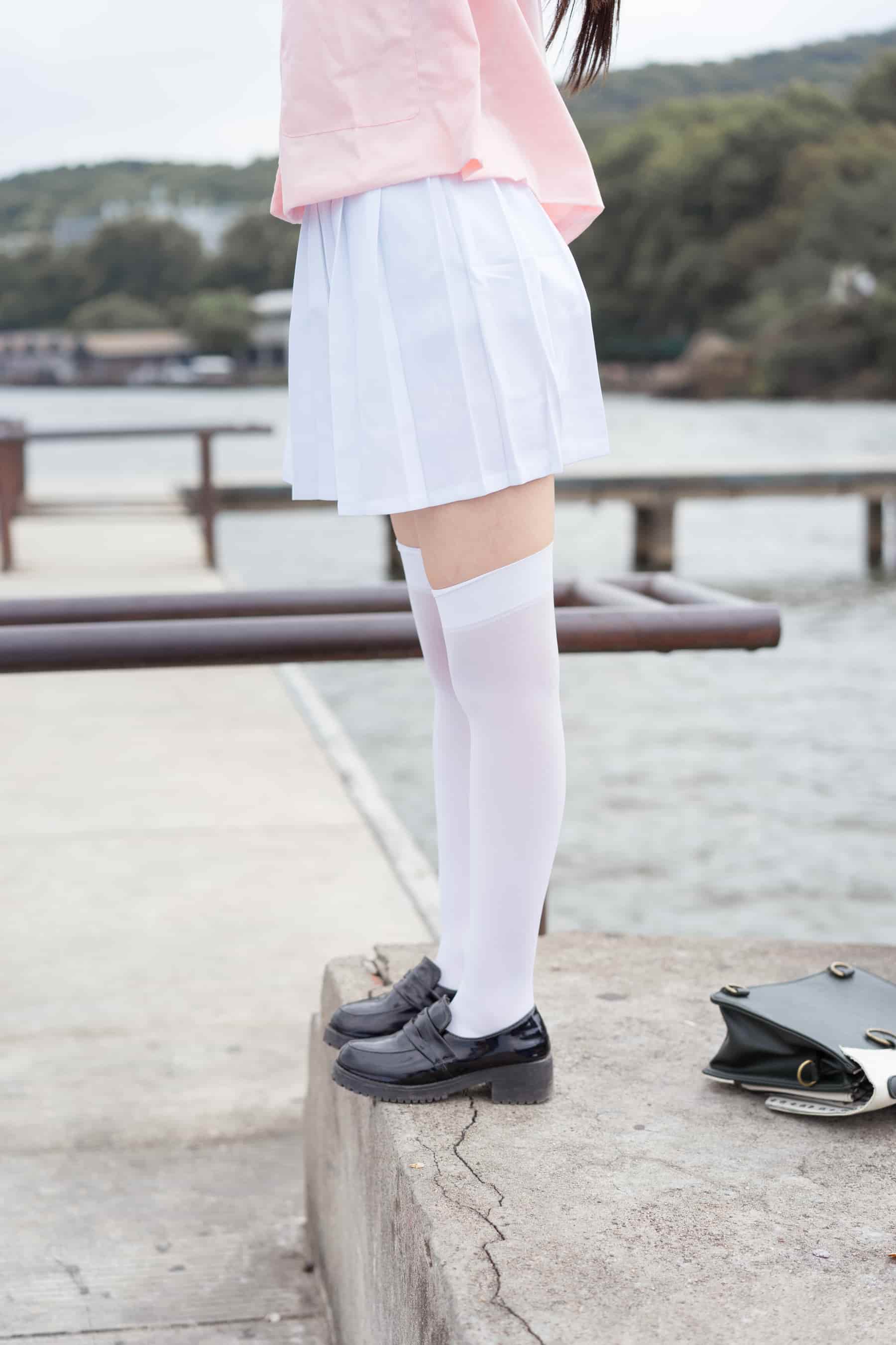 VOL.010湖边白丝萝莉 – [喵写真] - 喵图录