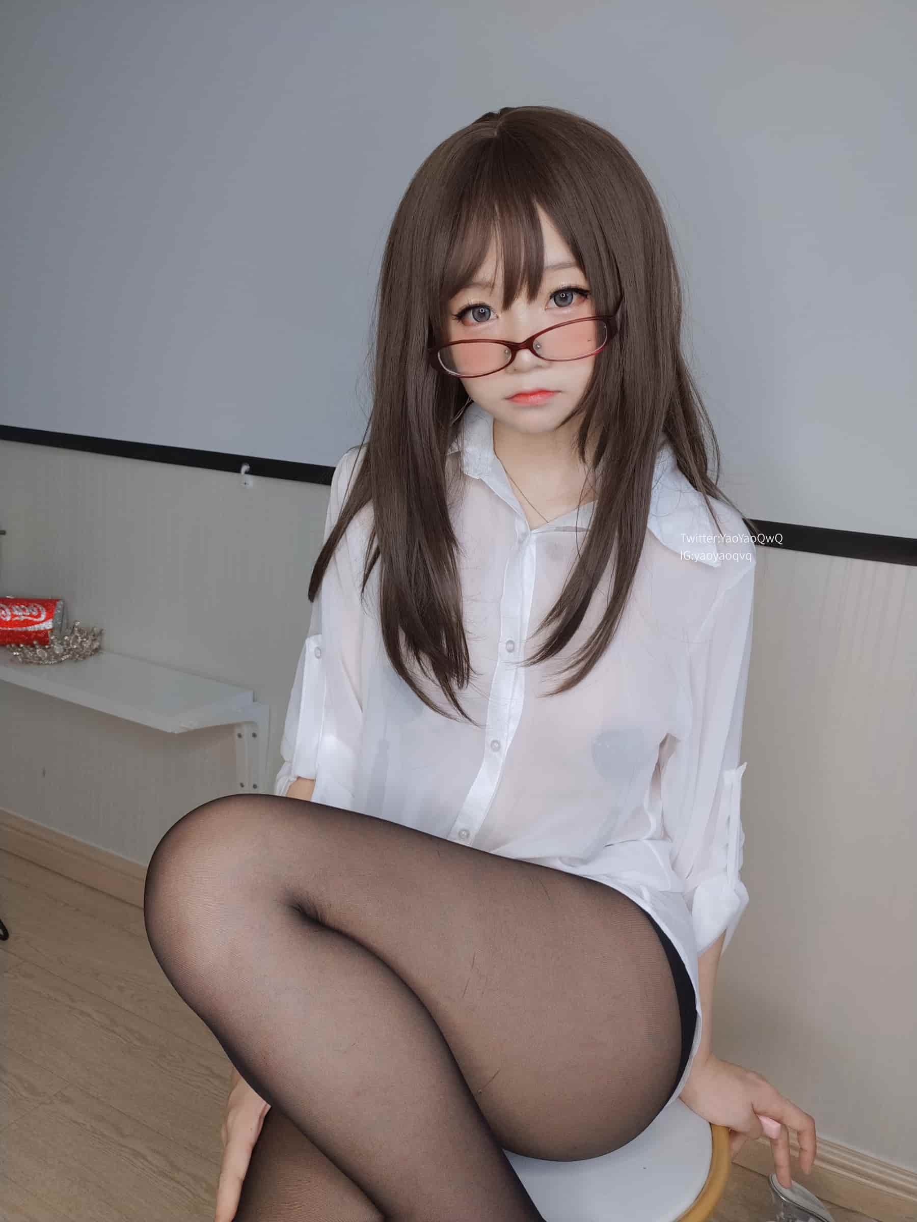 NO.058 白衫黑丝 – [软妹摇摇乐yoyo] - 喵图录