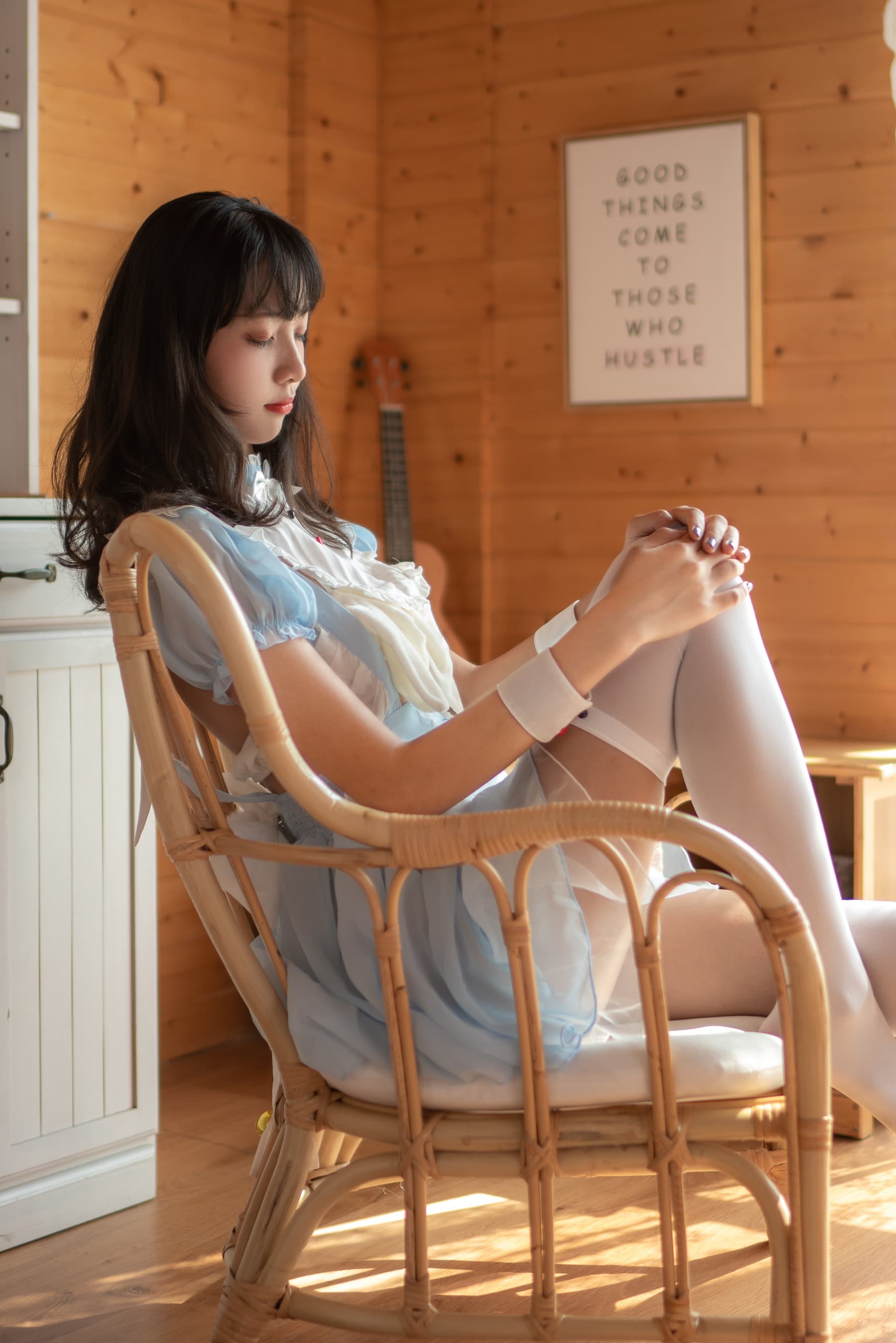 NO.018 蓝白女仆 – [西呱呀呀呀] - 喵图录