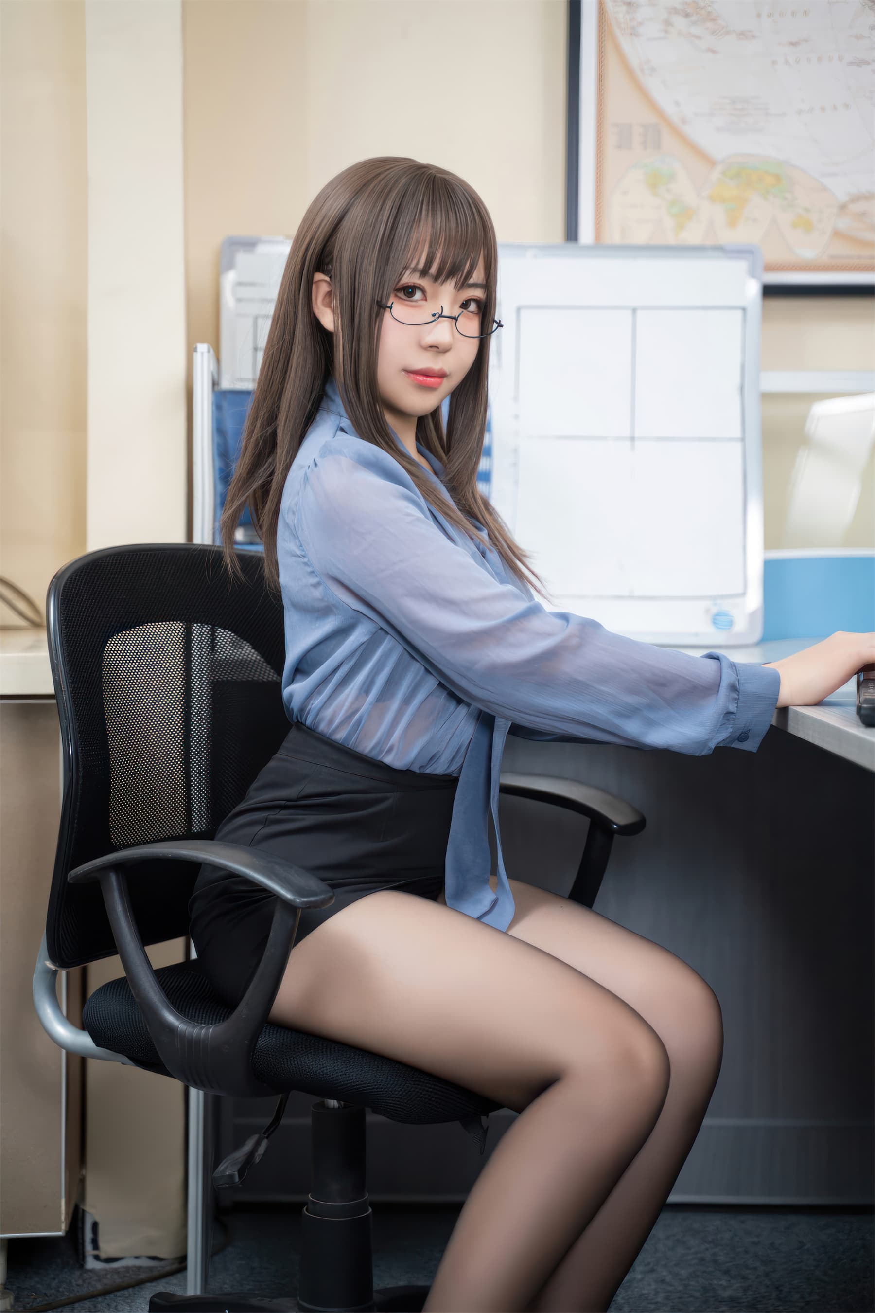 NO.040 黑丝眼镜娘 – [虎森森] - 喵图录