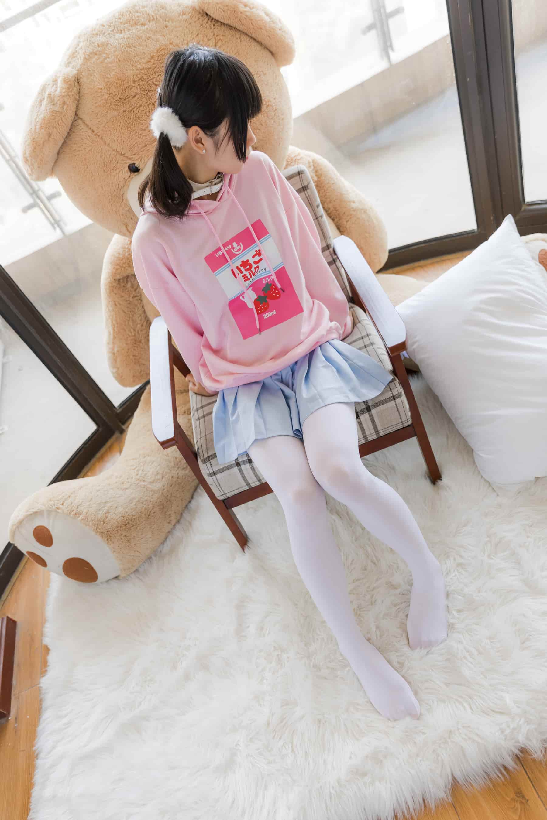 NO.009白丝少女居家写真 – [喵写真] - 喵图录