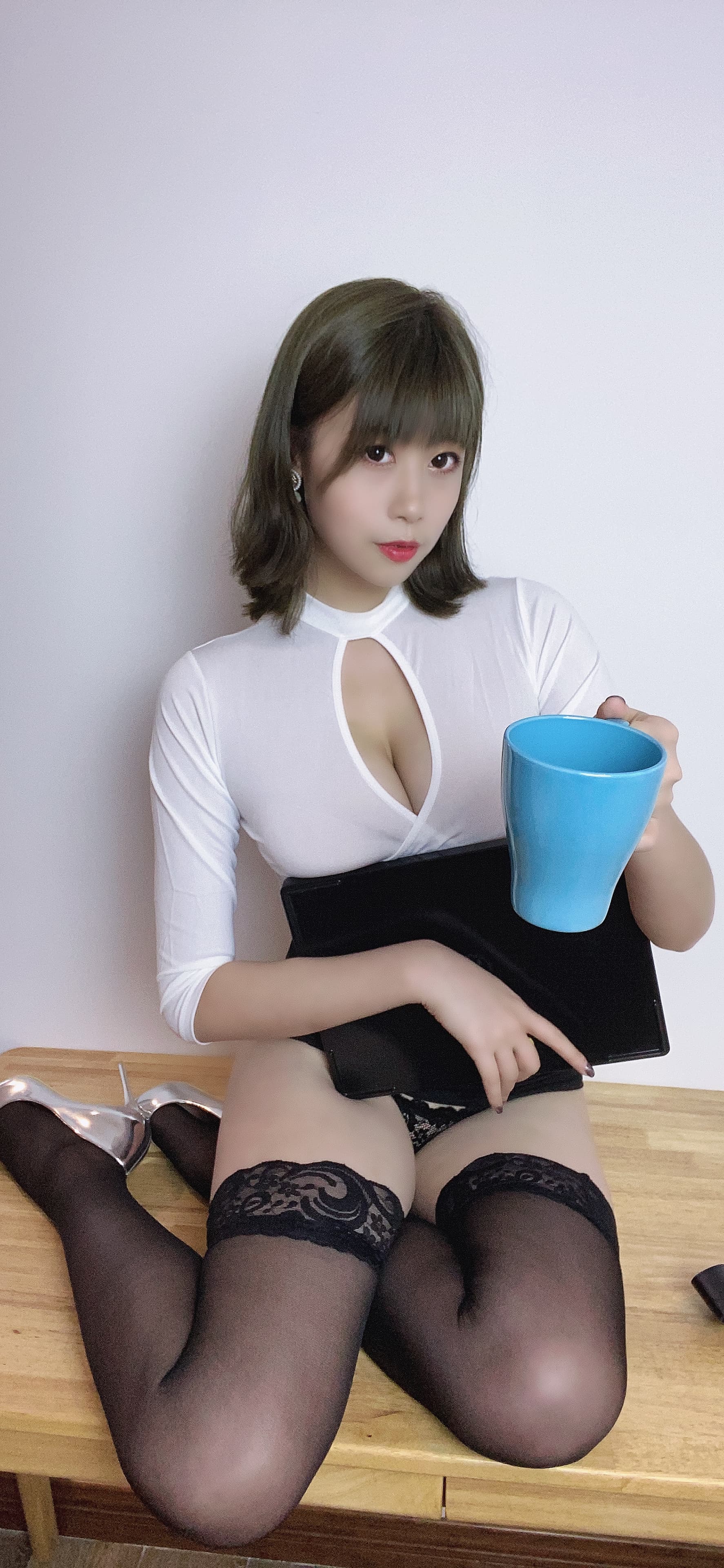 NO.048 自撮り Vol.017不务正业小秘书 – [奈汐酱nice] - 喵图录