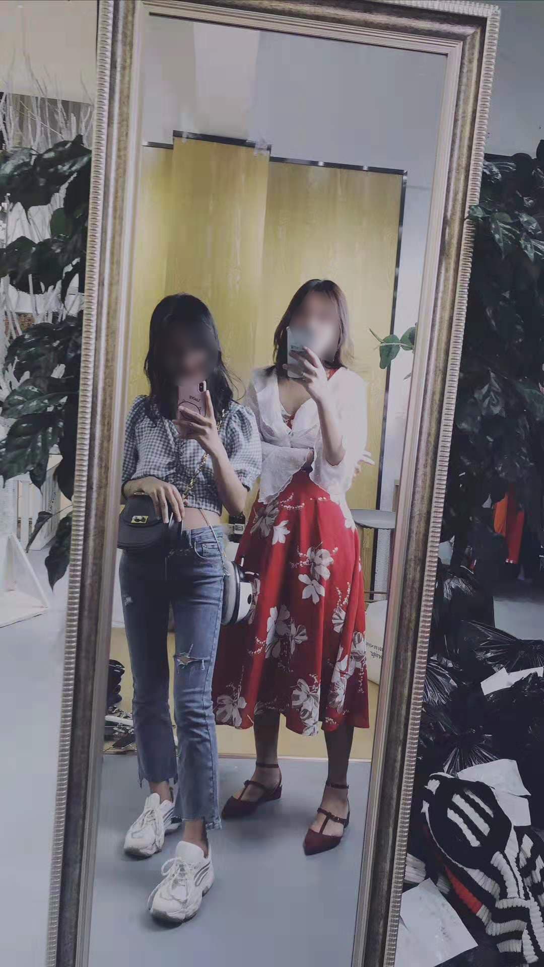 NO.035拉拉与欣欣 – [鱼鱼足影] - 喵图录