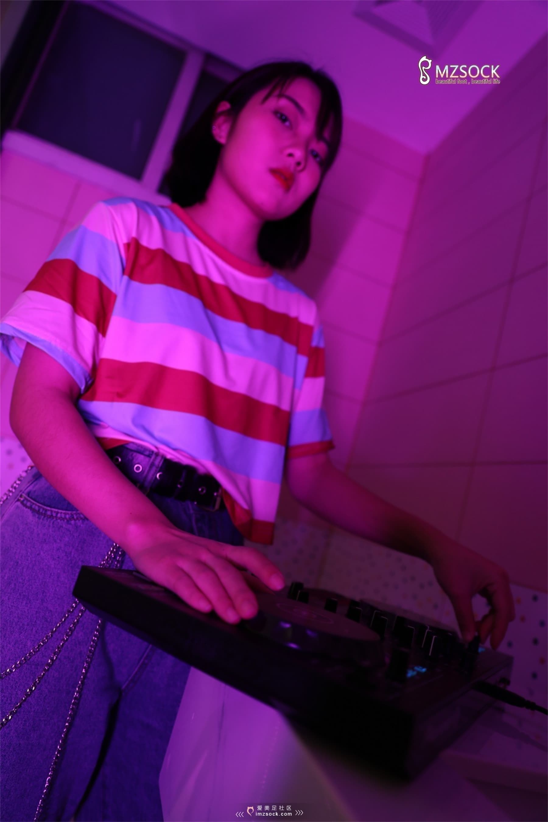 NO.086婷婷 – [爱美足] - 喵图录
