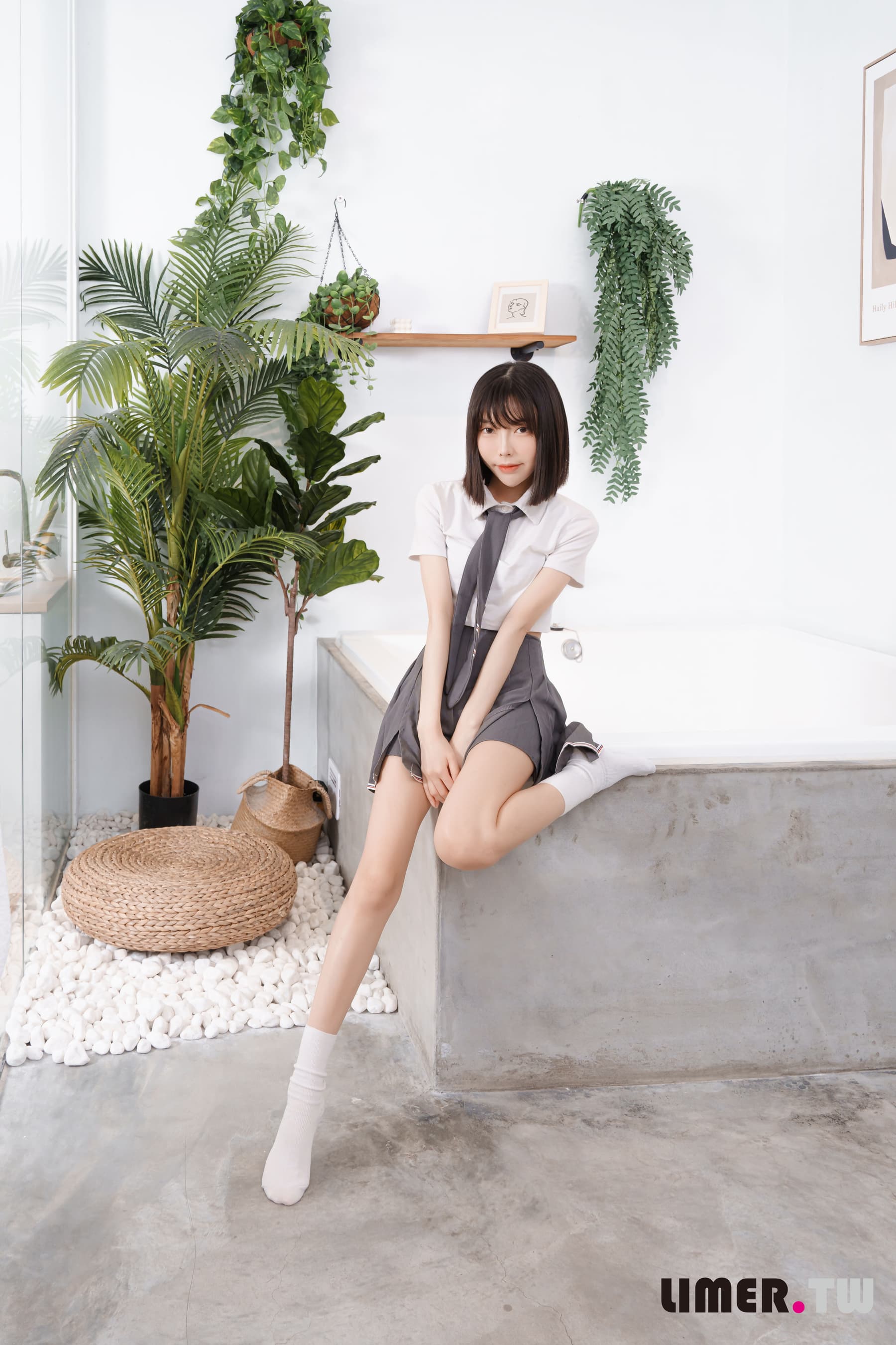 NO.058 素人林莹 JK小隻馬の性感裸足 – [Limerence] - 喵图录