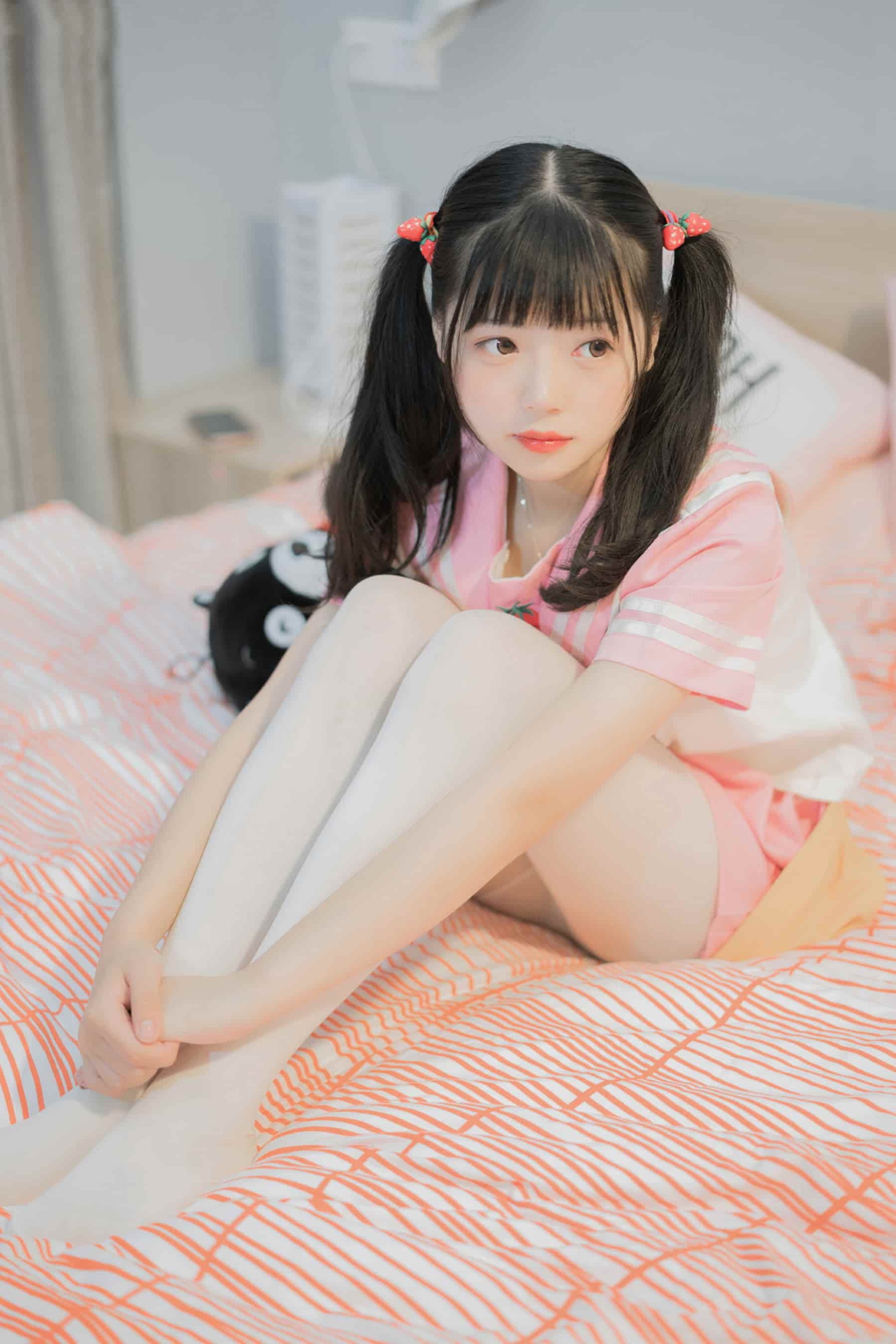 NO.106 粉红樱桃学妹白丝 – [风之领域] - 喵图录