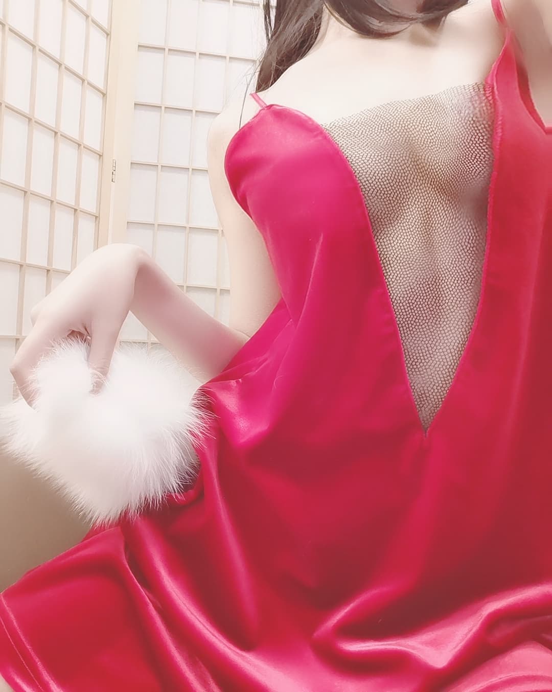 NO.004 酒红睡裙自拍 – [三度_69] - 喵图录