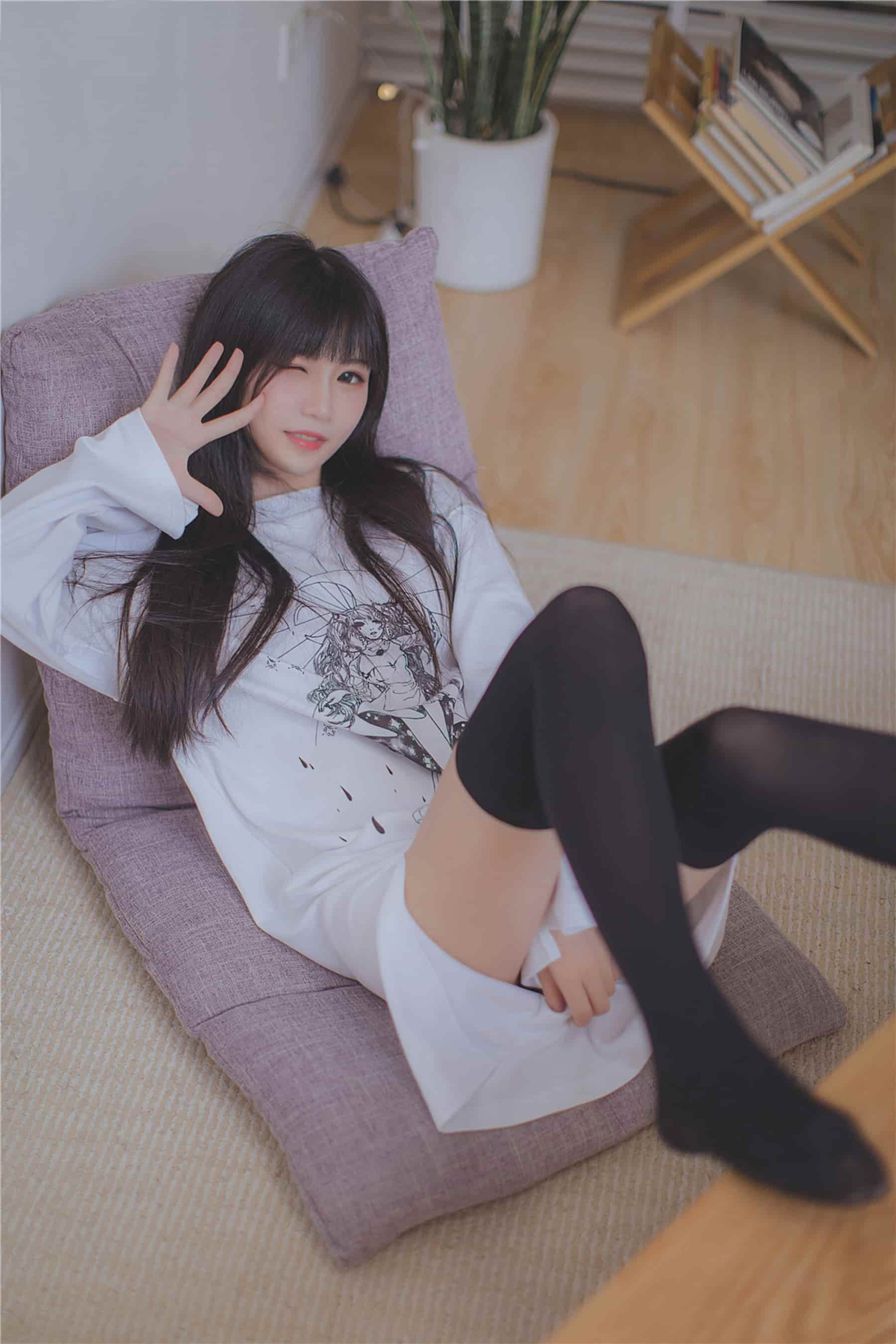 NO.079 长发的黑丝学妹 – [风之领域] - 喵图录